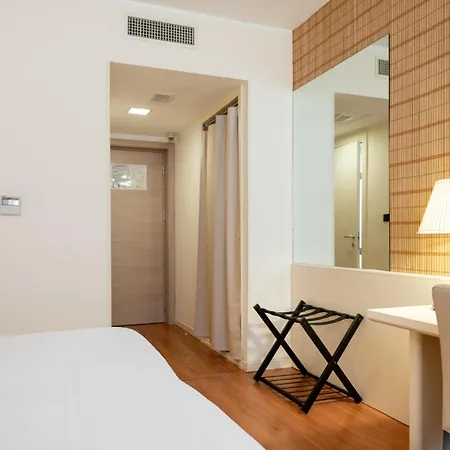 Hotiday Garibaldi Hotel Brindisi
