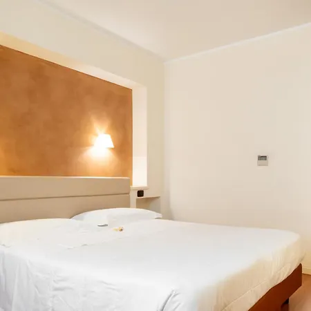 Hotiday Garibaldi Hotel